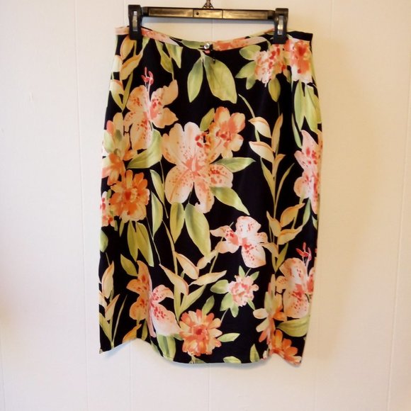 Tommy Bahama Dresses & Skirts - Tommy Bahama Black & Pink Floral Silk Skirt - Size: 10
